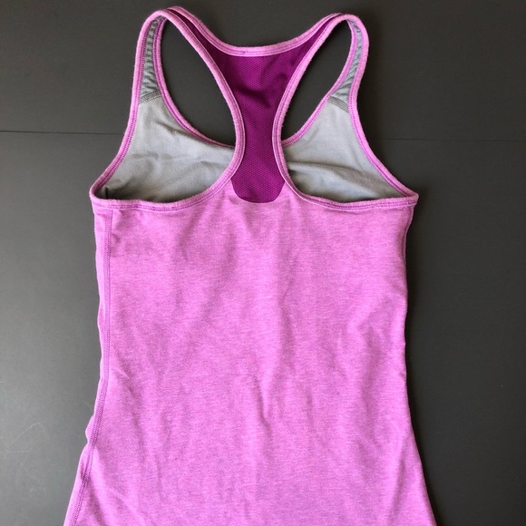 Nike Dri Fit Slim Fit Athletic Sleeveless Tank Top with Built-in Sports Bra - Picture 2 of 7